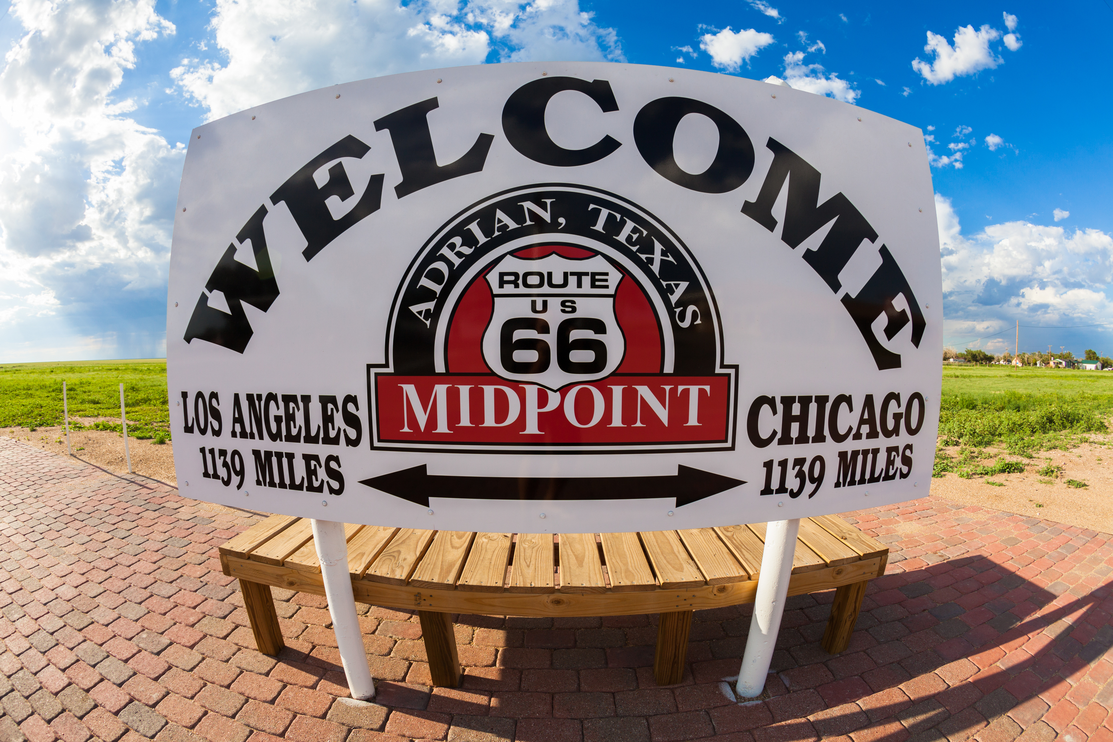 Der Mittelpunkt der Route 66 in Adrian, Texas