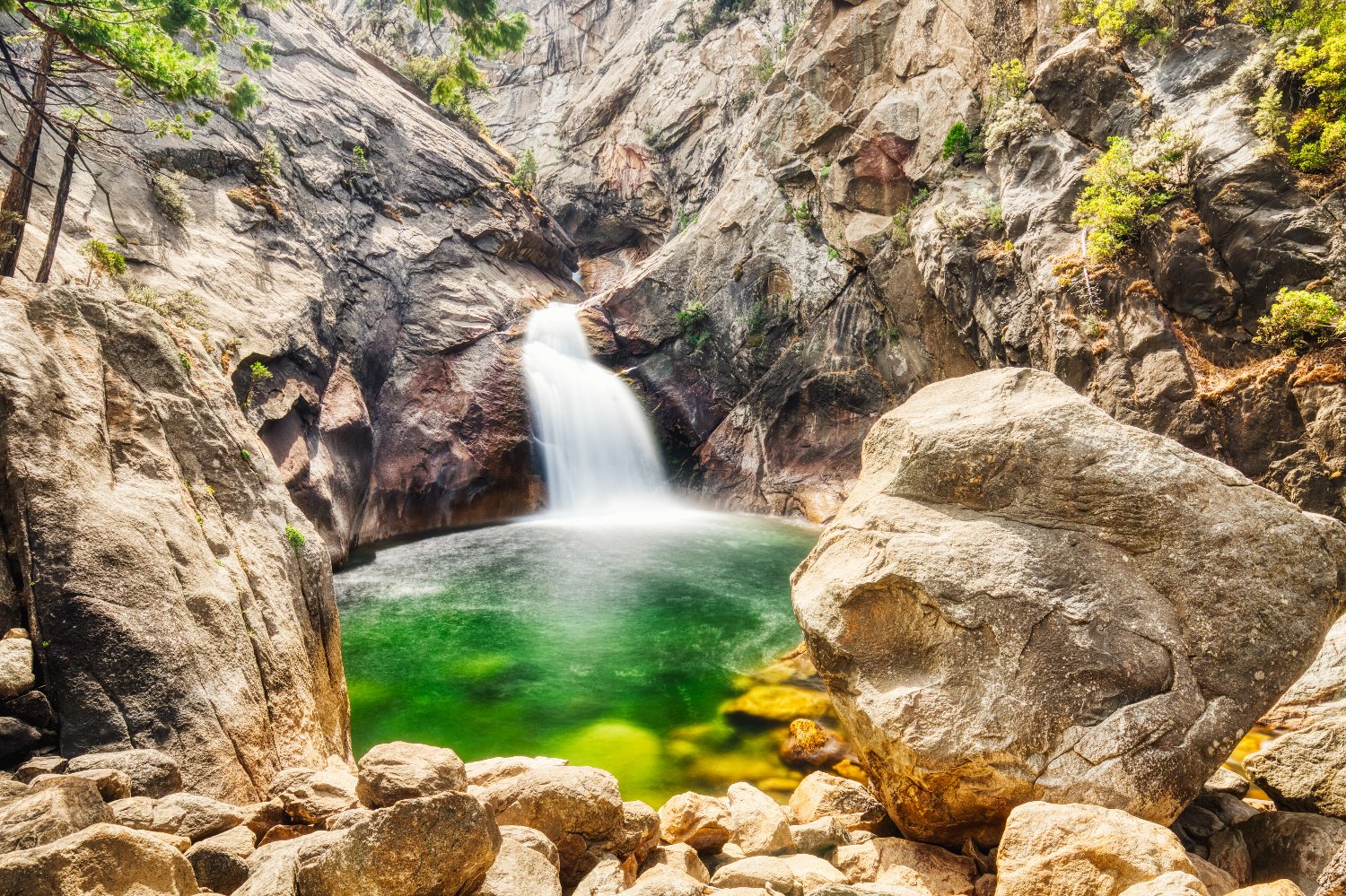 Waterfall and lagoon at Roaring River Falls in Kings Canyon National Park